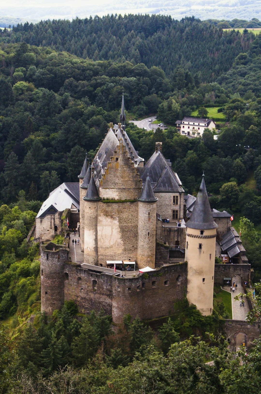 Kasteel Vianden, prachtig binnen de Benelux