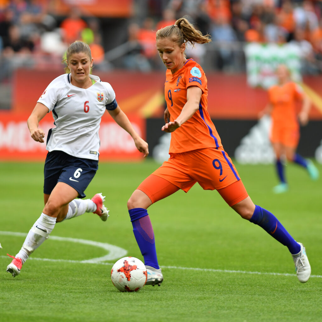 Miedema, voetbalster