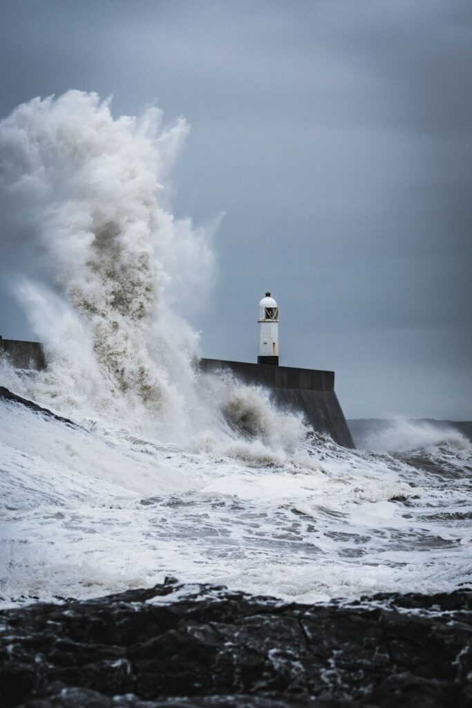 Een storm aan de kust